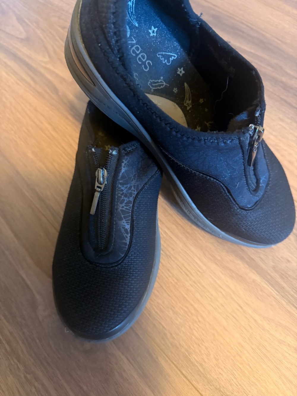 Black Women’s Slip-On Zip Sneakers